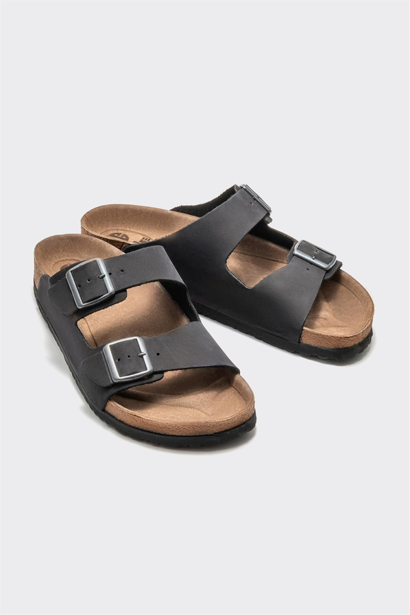 Siyah deri tokalı erkek terlik, rahat kullanım için - Elle Shoes
