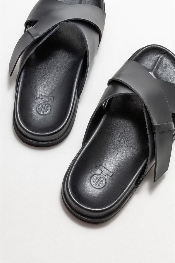 Siyah deri erkek terlik - Elle Shoes