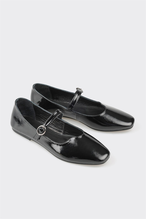 Siyah deri kadın babet - Elle Shoes