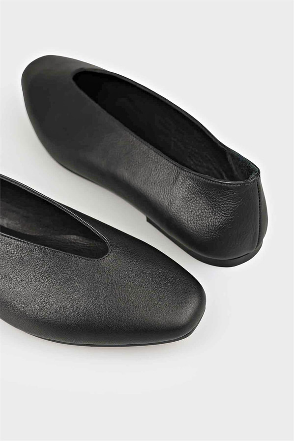 Siyah deri kadın babet - Elle Shoes