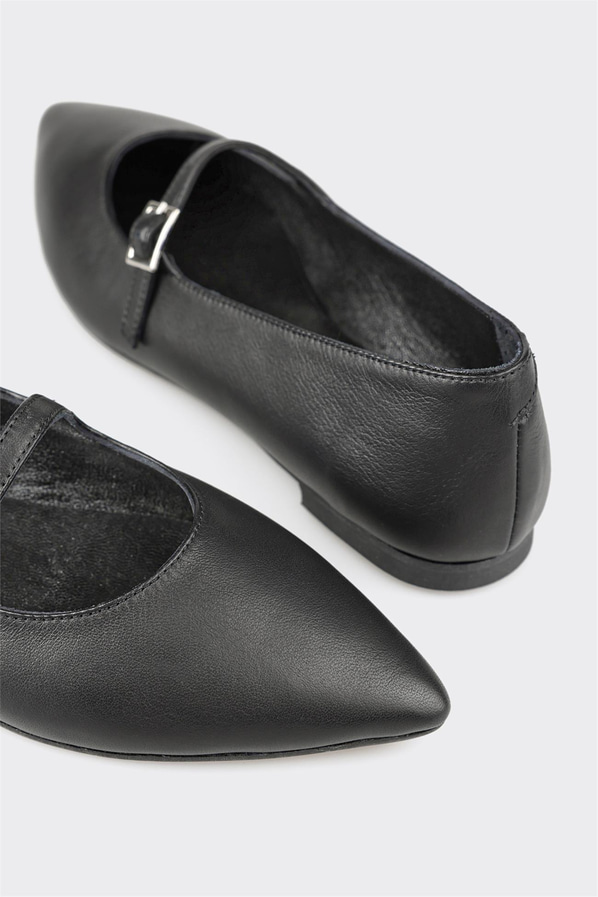 Siyah deri kadın babet - Elle Shoes
