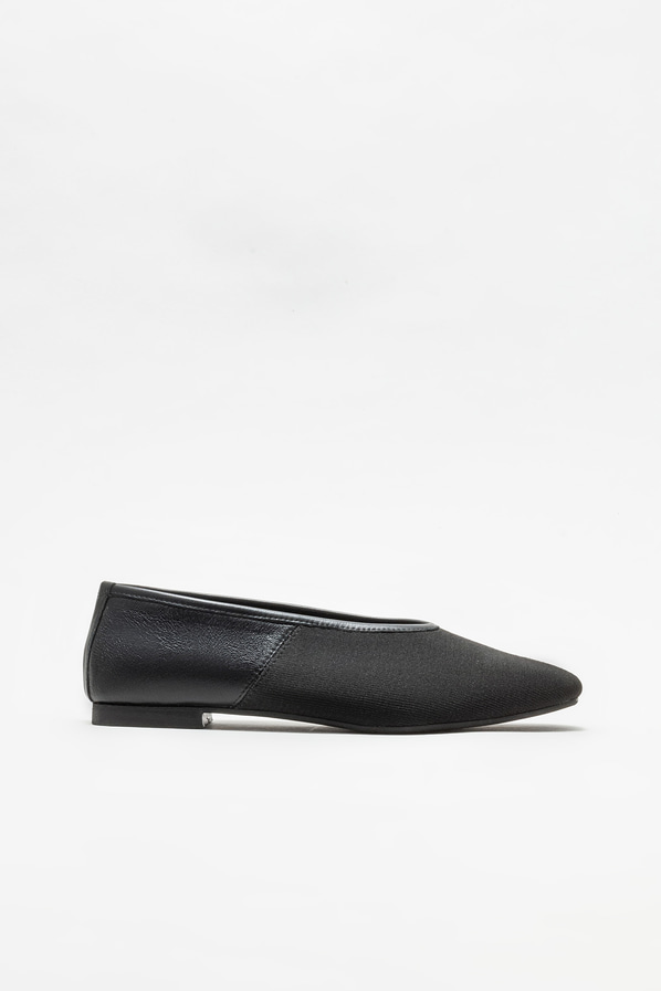 Siyah deri kadın babet - Elle Shoes