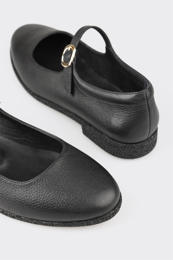 Siyah deri kadın babet - Elle Shoes