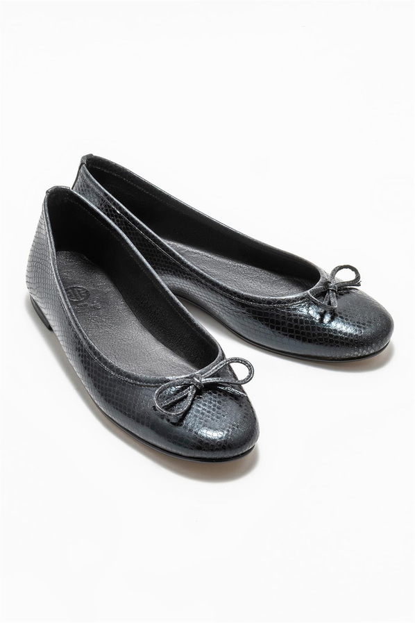 Siyah deri kadın babet - Elle Shoes