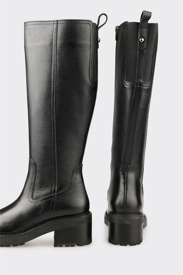 Siyah Deri Kadın Çizme