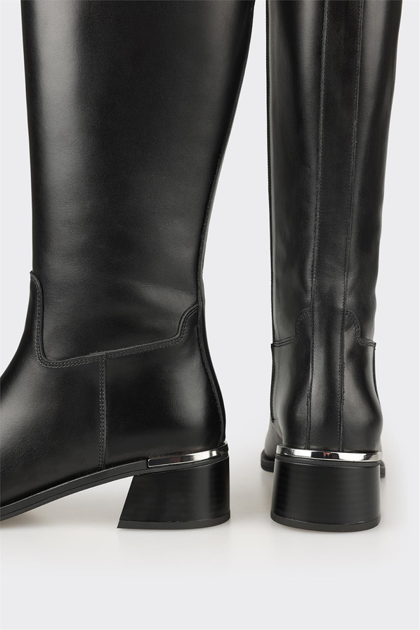 Siyah Deri Kadın Çizme