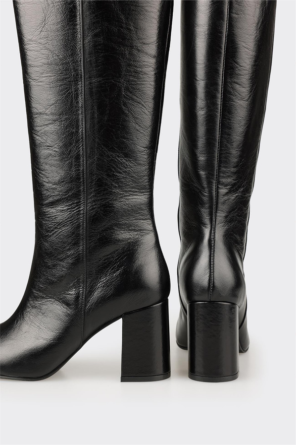 Siyah Deri Kadın Çizme