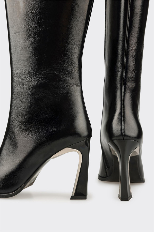 Siyah Deri Kadın Çizme