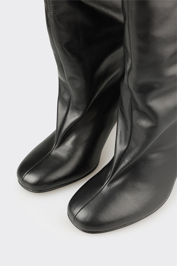 Siyah Deri Kadın Çizme