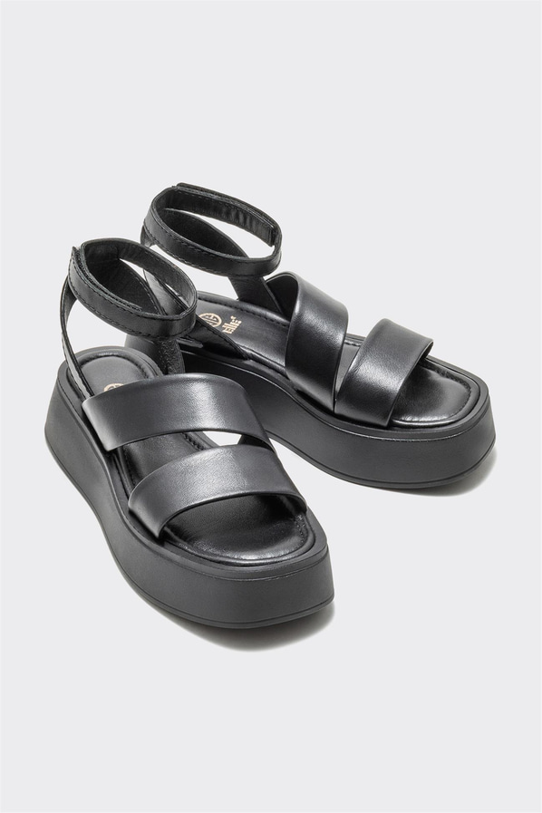 Siyah deri dolgu topuklu kadın sandalet - Elle Shoes
