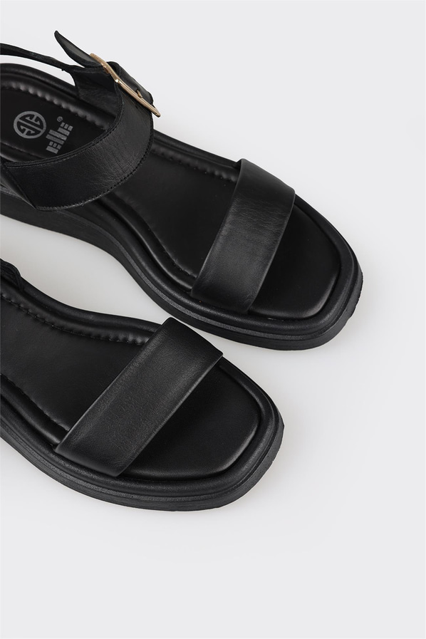 Siyah deri dolgu topuklu kadın sandalet, rahat kullanım için - Elle Shoes