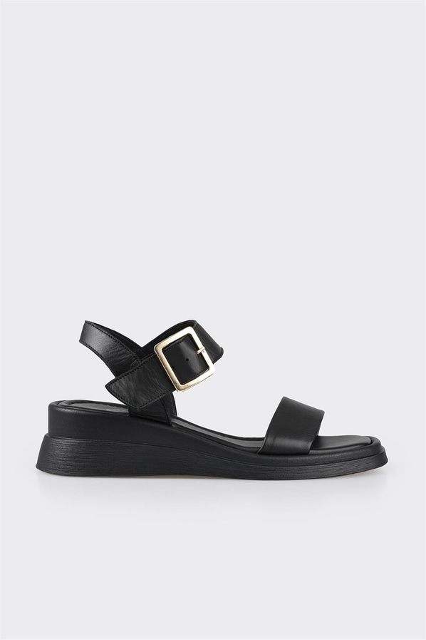 Siyah deri dolgu topuklu kadın sandalet, rahat kullanım için - Elle Shoes