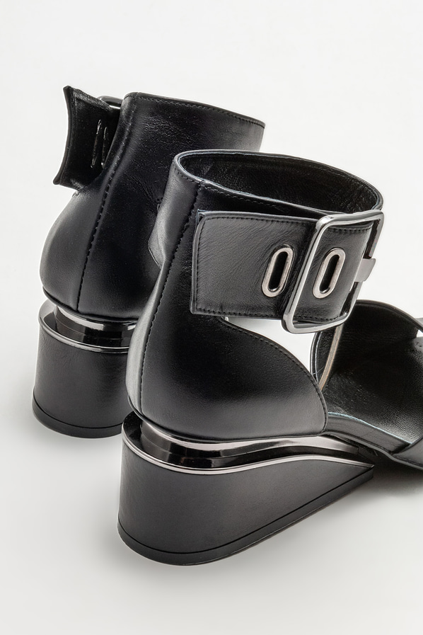 Siyah deri dolgu topuklu kadın sandalet - Elle Shoes