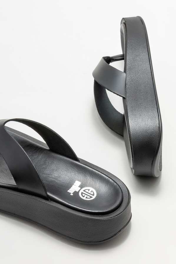 Siyah deri dolgu topuklu kadın terlik - Elle Shoes