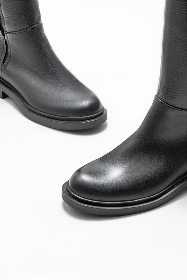 Siyah deri düz kadın çizme - Elle Shoes