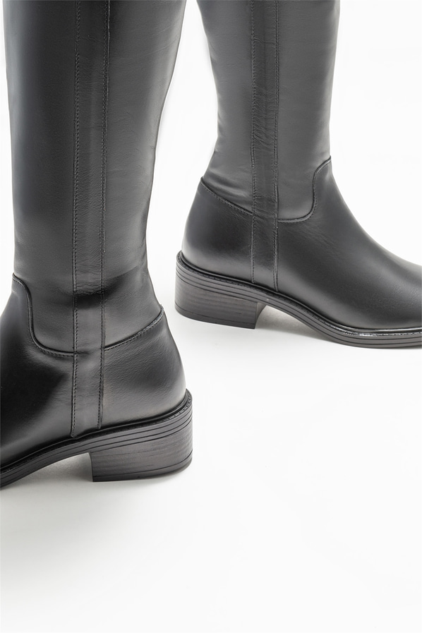 Siyah deri düz kadın çizme - Elle Shoes