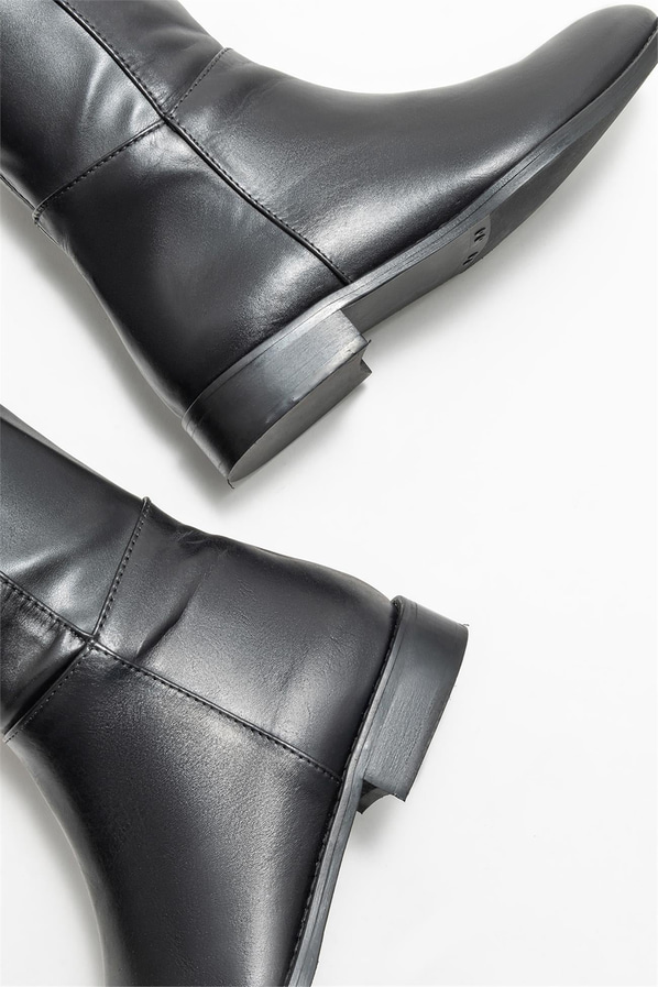 Siyah deri düz kadın çizme - Elle Shoes