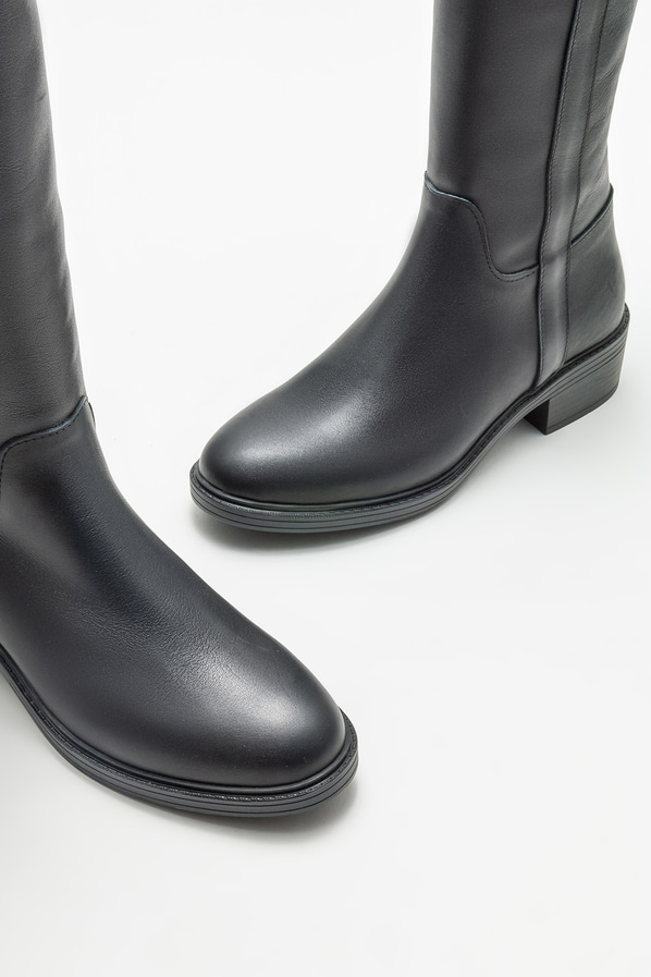 Siyah deri düz kadın çizme - Elle Shoes