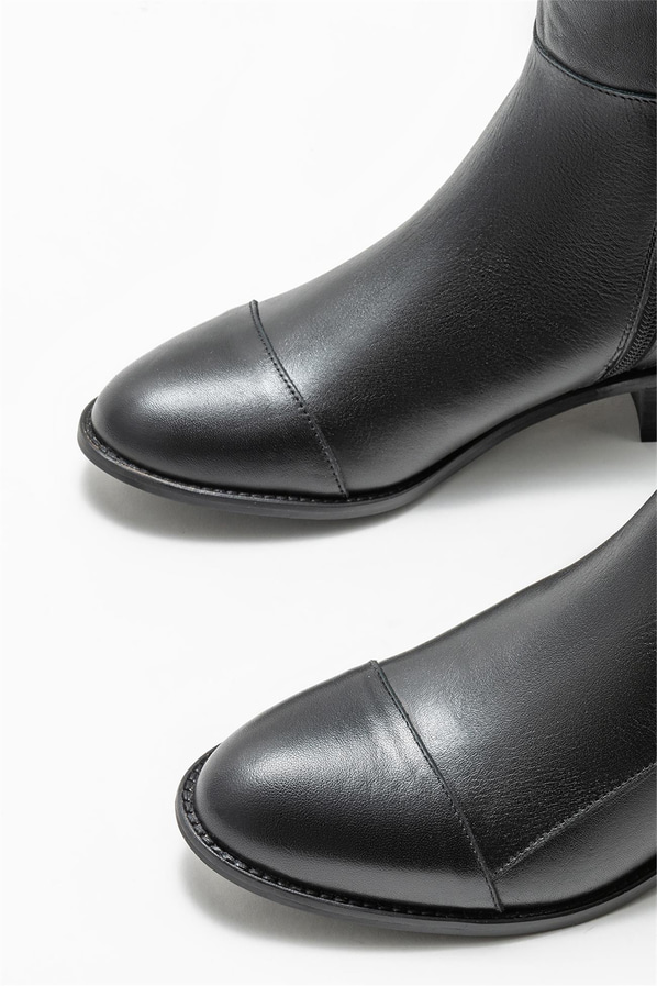 Siyah deri düz kadın çizme - Elle Shoes