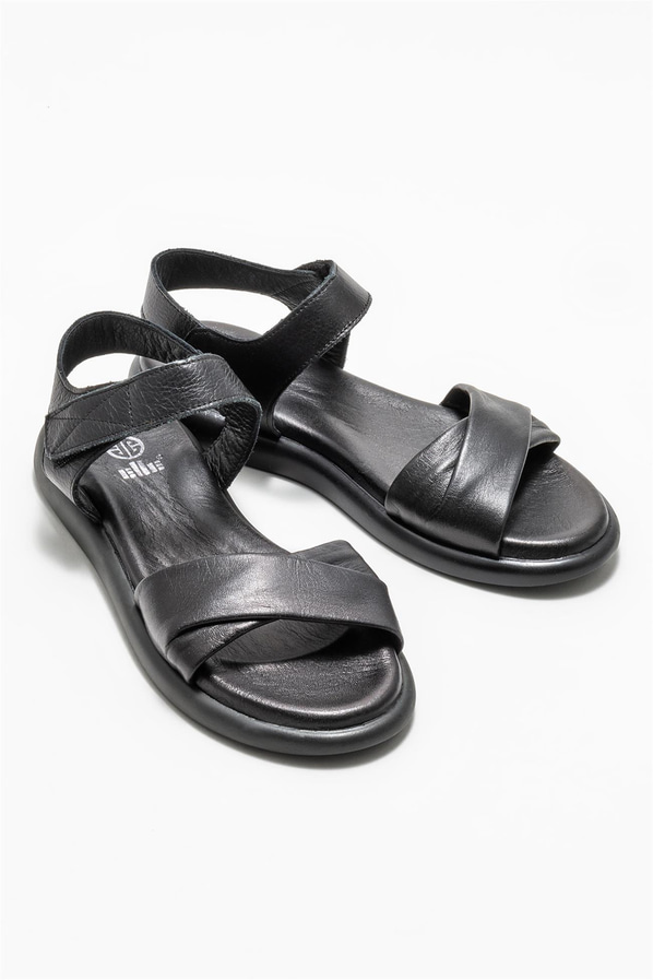 Siyah deri düz kadın sandalet - Elle Shoes