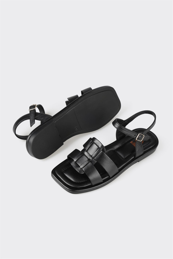 Siyah deri düz kadın sandalet - Elle Shoes