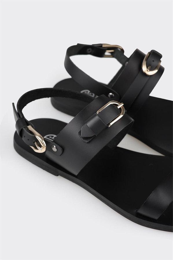 Siyah deri düz kadın sandalet - Elle Shoes