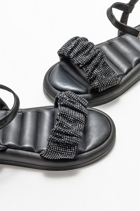 Siyah deri düz kadın sandalet - Elle Shoes