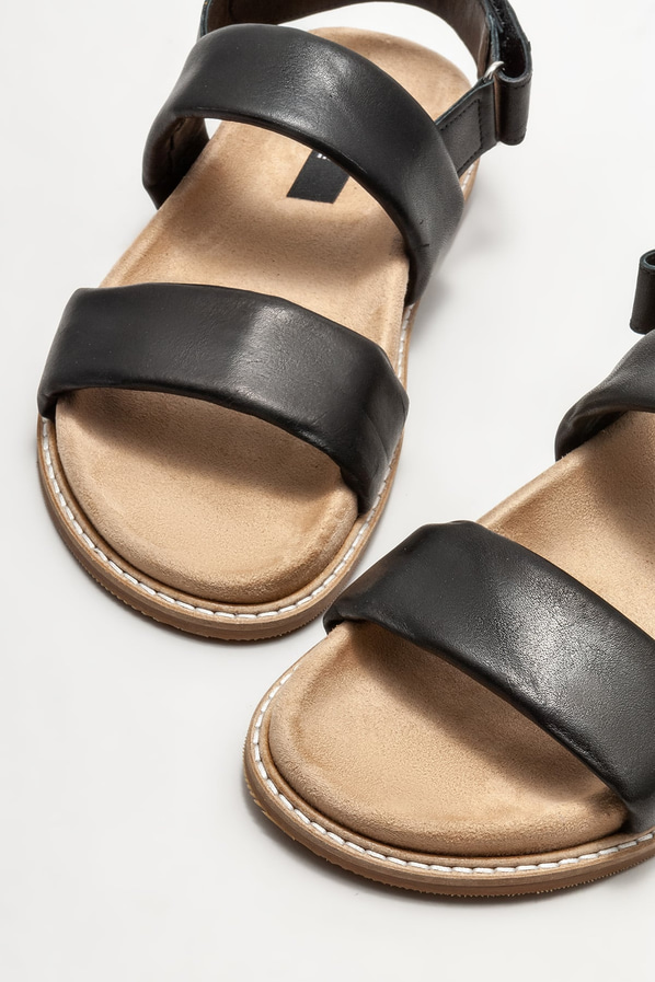Siyah deri düz kadın sandalet - Elle Shoes