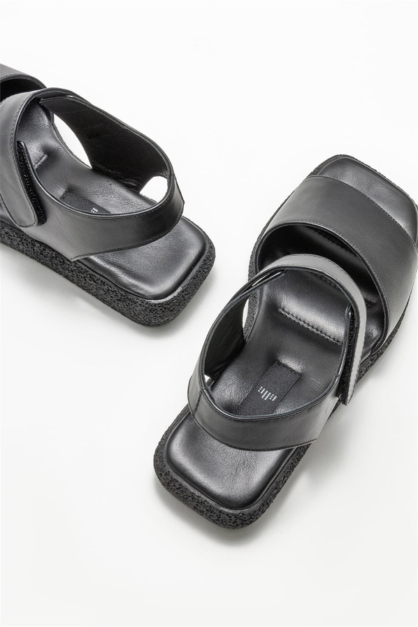 Siyah deri düz kadın sandalet - Elle Shoes