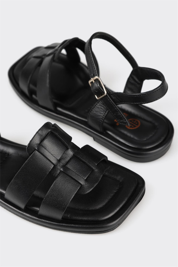 Siyah deri düz kadın sandalet - Elle Shoes