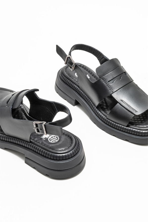 Siyah deri düz kadın sandalet - Elle Shoes