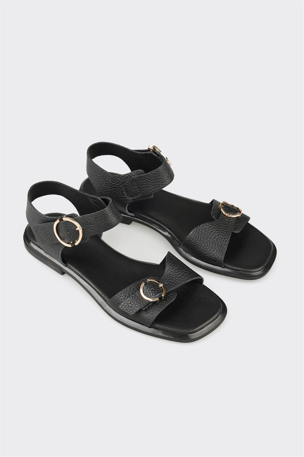 Siyah deri düz kadın sandalet, ofis stili için - Elle Shoes