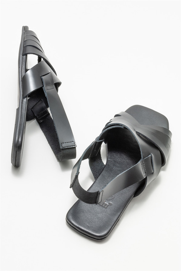 Siyah deri düz kadın sandalet - Elle Shoes