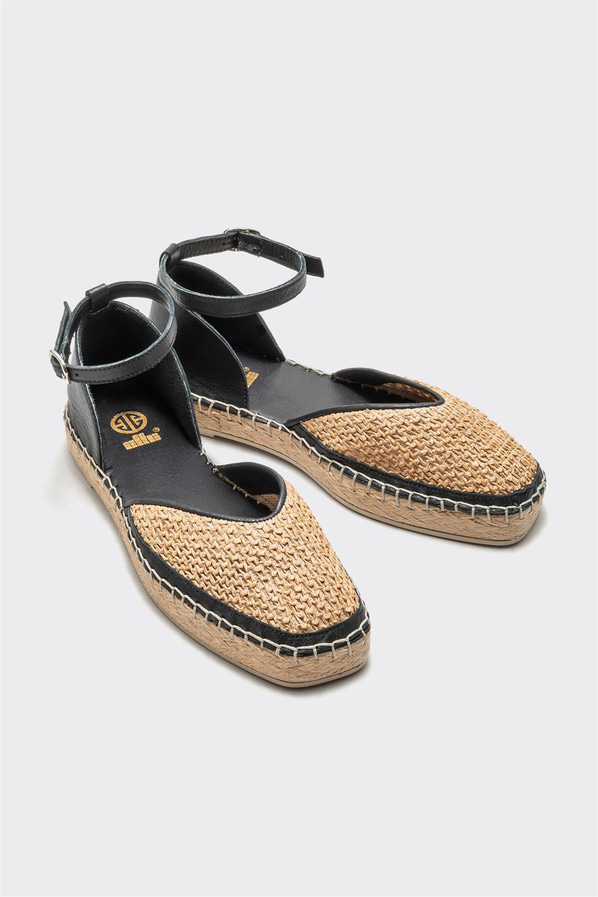 Siyah naturel deri ve hasır dokulu kadın espadril, rahat kullanım için - Elle Shoes