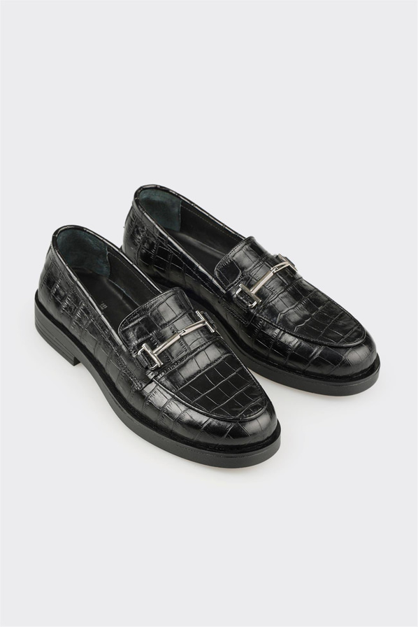 Siyah Deri Kadın Günlük Ayakkabı