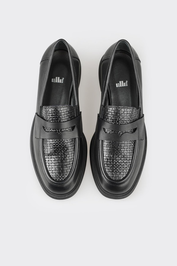 Siyah deri kadın loafer, rahat kullanım için - Elle Shoes