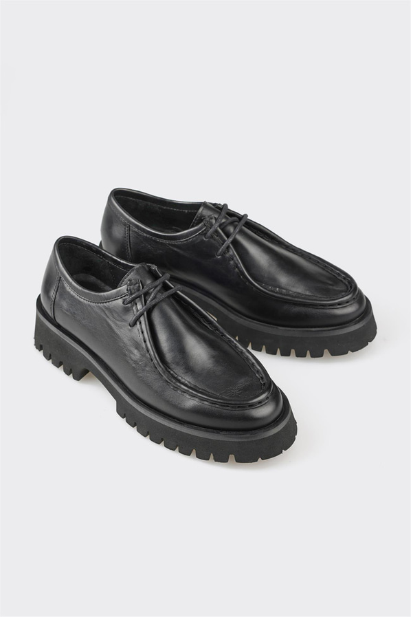 Siyah Deri Kadın Günlük Ayakkabı