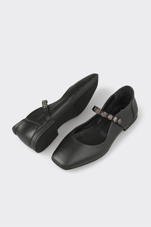 Siyah deri kadın babet, rahat kullanım için - Elle Shoes