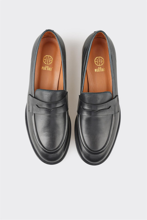 Siyah deri kadın düz ayakkabı, ofis stili için - Elle Shoes