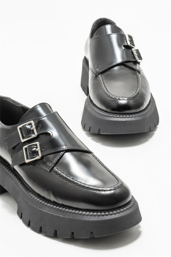 Siyah deri kadın ayakkabı, günlük kullanım için - Elle Shoes