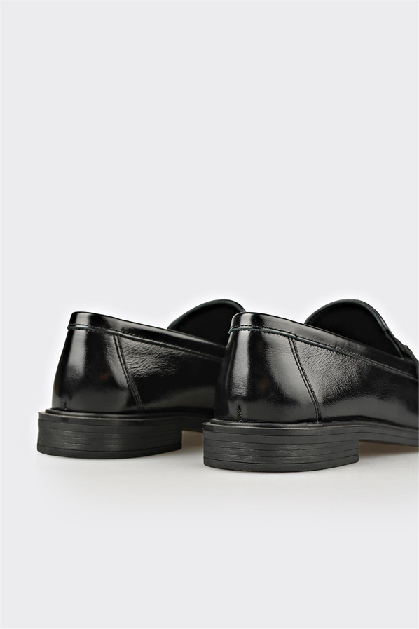 Siyah Deri Kadın Günlük Ayakkabı