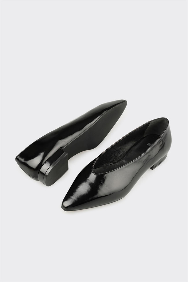 Siyah Deri Kadın Günlük Ayakkabı