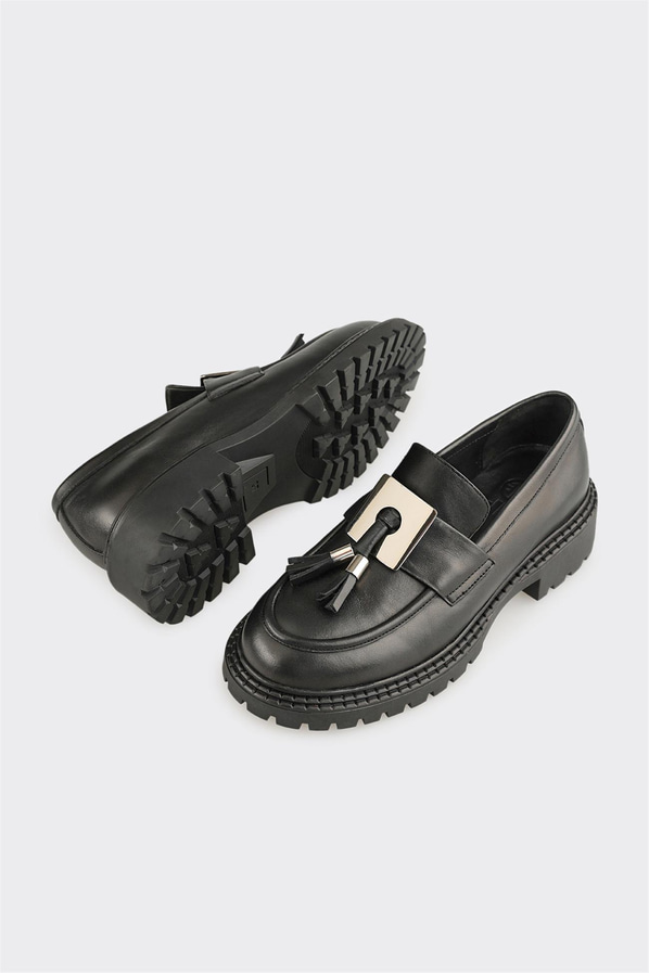 Siyah Deri Kadın Günlük Ayakkabı