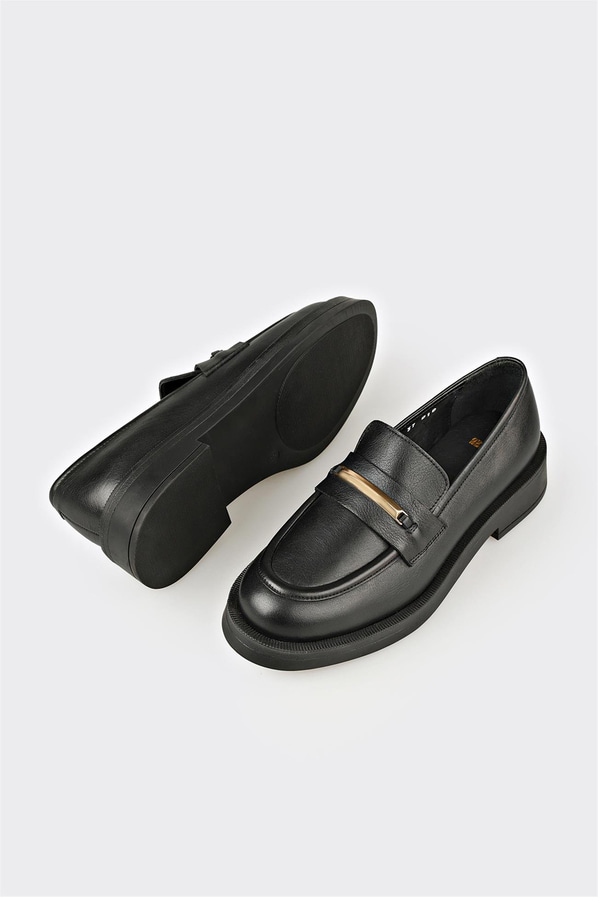 Siyah Deri Kadın Günlük Ayakkabı