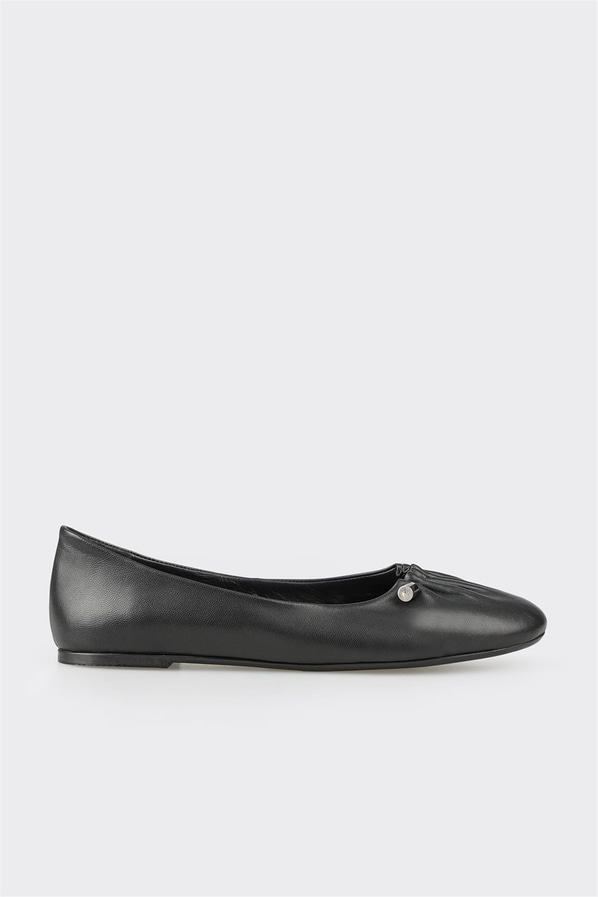 Siyah deri kadın babet, günlük kullanım için - Elle Shoes
