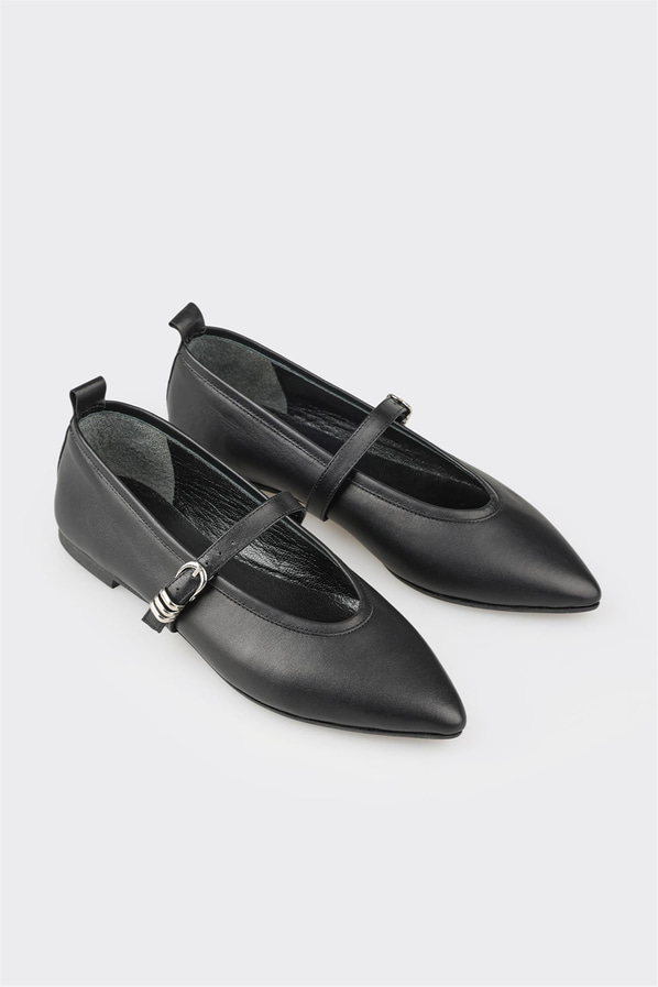Siyah deri kadın babet, günlük kullanım için - Elle Shoes
