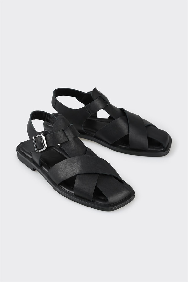 Siyah deri kadın düz sandalet, günlük kullanım için - Elle Shoes