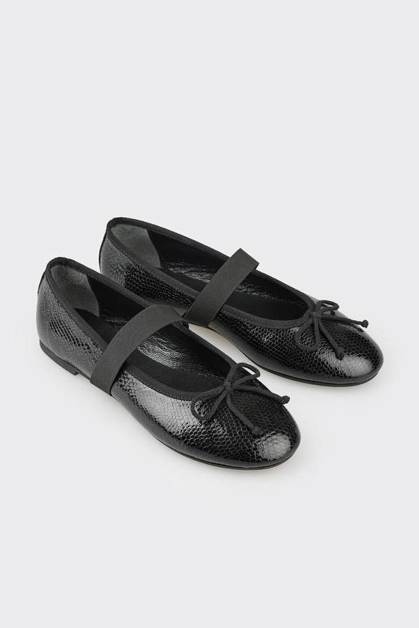 Siyah deri kadın babet, günlük kullanım için - Elle Shoes