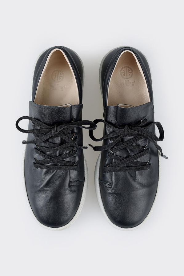Siyah deri kadın düz ayakkabı, günlük kullanım için - Elle Shoes