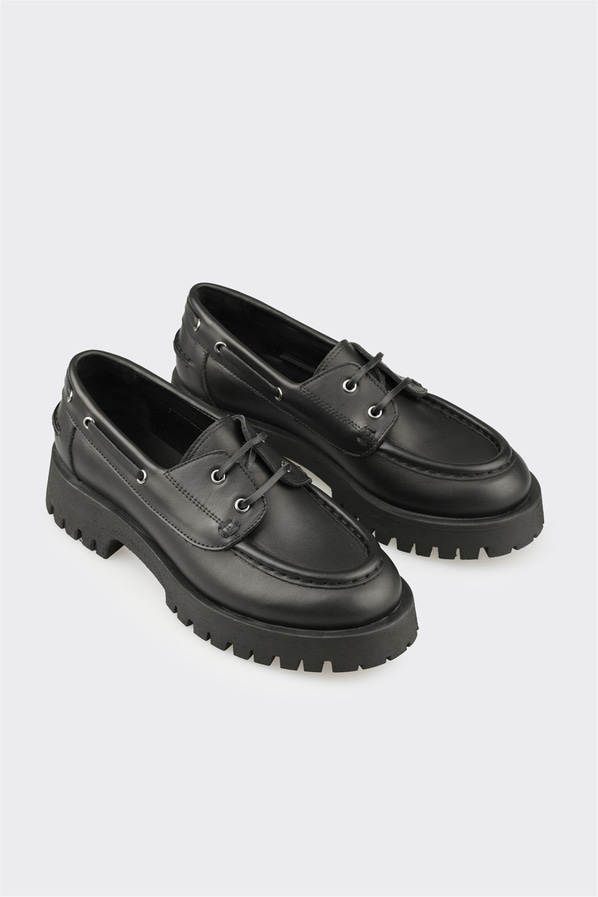 Siyah Deri Kadın Günlük Ayakkabı